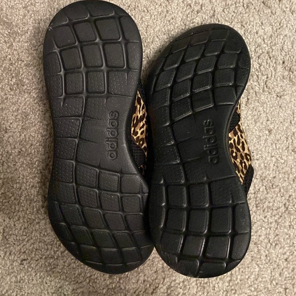 NWOT Adidas shoes - Picture 4 of 5